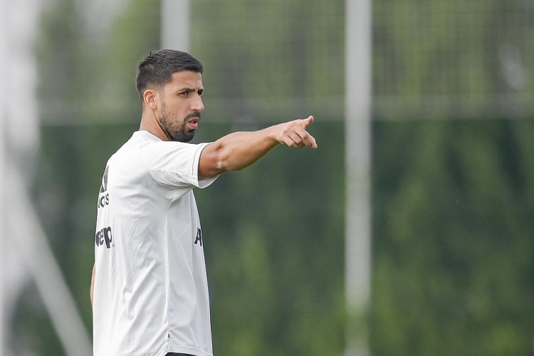 半岛体育官网-赫迪拉：德甲进球数量五大联赛最多，这里对前锋来说简直是天堂