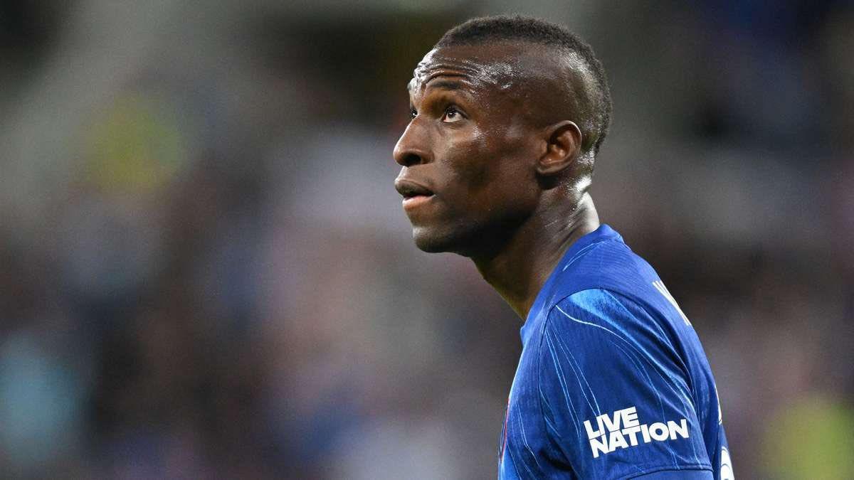 半岛体育官网-雅克松：年轻时我的偶像是C罗；马内给了我很多转会建议