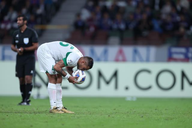 半岛体育在线-中日金靴大战老油条技高一筹 乌塔卡支招大破浙足