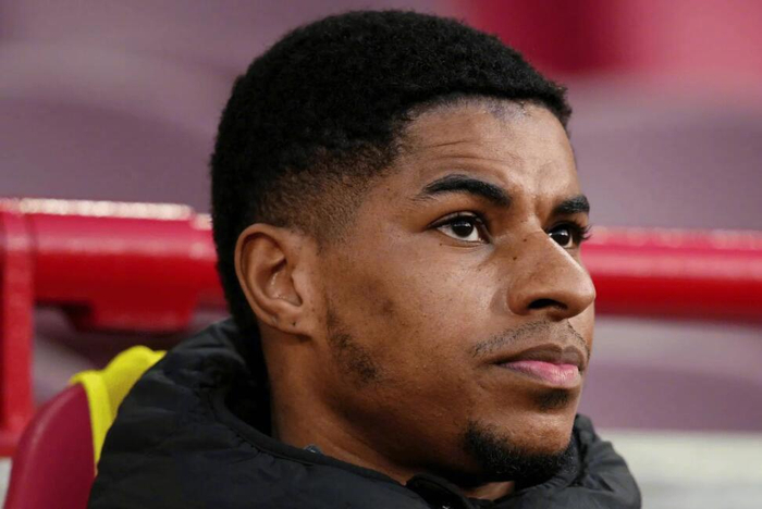 半岛体育网址-曼联今夏五将离队可获超1亿英镑，欧冠资格或再增收|巴塞罗那|马库斯·拉什福德|天空体育|拉什福德|安德烈·奥纳纳_新浪体育_新浪新闻